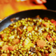 Recept is ene najbolj zdravih kuhinj na svetu: tako pripravite slastno enolončnico z grahom, korenjem in krompirjem