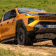 Legendarni hilux po novem z dvema obrazoma