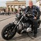 Reportaža: znamenitosti Berlina izza krmila motocikla
