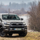 Kratki test: Toyota Hilux 2.8 D-4D Invincible 4x4 (2021) // Z imenom namiguje na to, da je nepremagljiv. Pa je res?
