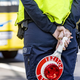 Na poti iz Portugalske na Dansko ga je ustavila policija. Pod lepilnim trakom so našli ključni dokaz
