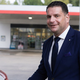 Zoran Stevanović se hvali s cenami bencina pri nas: ljudje ogorčeni nad njegovo neresnično izjavo