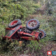 Nesreča traktorja, trčila avto in kombi