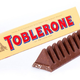 Poznaš Toblerone? Si vedela, da če razlomiš dva koščka te čokolade, se zgodi TO? 🤯