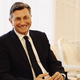 Uuu, naš bivši predsednik Borut Pahor je svojo katrco zamenjal za tega starodobnika! Preveri, katerega in kakšne barve je