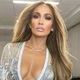Igralec priznal, da si je moral za snemanje vročih prizorov z Jennifer Lopez na spolni ud natakniti ...