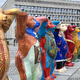 Si tudi ti pred parlamentom opazila kipe orjaških medvedov? TO je razlog za njihovo nenavadno postavitev
