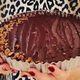 Fantastična čokoladna torta, ki se kar topi v ustih: priprava je preprosta, v njej pa so samo 3 sestavine (hitro bo izginila s krožnikov)