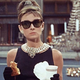 3 modni kosi, ki jih je Audrey Hepburn nosila znova in znova (še danes so videti šik)