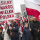 #foto Ob dnevu poljske neodvisnosti v Varšavi korakalo na tisoče nacionalistov