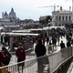 Benetke: Dnevnim obiskovalcem začeli zaračunavati vstop v mesto