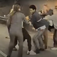 #video Pogumni mimoidoči rešili življenje moškemu, ki je obtičal v gorečem avtomobilu