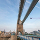 #video Avstrijca poletela skozi Tower Bridge