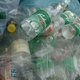 Kavcija za plastenke med okoljem in biznisom