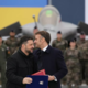 Zelenski in Macron podpisala dogovor o nakupu bojnih letal
