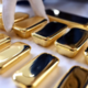 Zlato prebilo mejo 5000 dolarjev: kaj poganja rast?