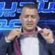 Voditelj med televizijskim dnevnikom snel kravato: »Tega ne potrebujemo več, začela se je vojna«