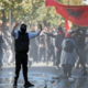 Albanska vlada uvedla strožje kazni za nasilne proteste, med njimi denarna kazen do 5500 evrov