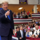 Trump se je spet pobahal: »Vem več kot kdorkoli na svetu«