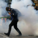 Proteste v Albaniji zaznamovalo nasilje: policija odgovorila s solzivcem in vodnimi topovi