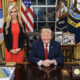Nekdanja tiskovna predstavnica s poslovilno fotografijo razkrila Trumpovo veliko skrivnost
