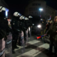 V Novem Sadu ponovno vre: privrženci vladajoče srbske stranke SNS poškodovali tri protestnike