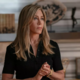 Jennifer Aniston po konci držijo njeni psi in telovadba