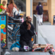 Ugrabljena starca prisilili, da sta v invalidskih vozičkih prosila za denar
