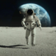 Človek po več kot 50 letih ponovno na Luni