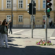 Mladi na kraj tragedije nosijo cvetje, kako varno je sobivanje avtobusov in pešcev?