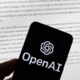 Nov način uporabe telefona: Pametni telefon OpenAI sploh ne bo imel aplikacij