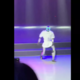 (VIDEO) Robot hotel plesati kot Michael Jackson, se zasukal in epsko padel