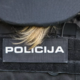 Vlomilca pobegnila v gozd in policista napadla s solzivcem