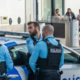 Pogrešana bratca iz Francije našli objokana ob cesti 2000 kilometrov stran od doma
