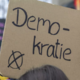 Avtokracije niso večne, vrnitev v demokracijo je mogoča