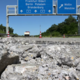 Vročinski zlom infrastrukture: vlaki stojijo, ceste pokajo, reaktorji se ustavljajo
