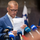 Je poslanec Mijič dolžan tudi poročnemu fotografu?