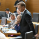 (VIDEO) V živo: Golob o svoji vladi v senci