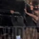 (VIDEO) Zaradi mobilizacije v Ukrajini protestniki prevrnili vojaško vozilo