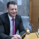 Zakaj je Zoran Stevanović nepriljubljen politik ali konj kot predsednik parlamenta