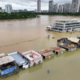 Poplave na jugu Kitajske zahtevale več kot 30 življenj