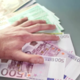 Brezsrčna laž: dve leti se je pretvarjala, da ima raka in zbrala ogromno denarja