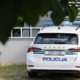 Lisico zaprl v kletko, spustil psa, da jo ubije, in vse posnel. Končal je v priporu