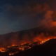 Etna znova bruha: pepel prekril Catanio, letalski promet skoraj obstal
