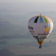 Francoz z balonom do novega Guinnessovega rekorda: na lestvi visel 4600 metrov nad tlemi