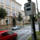 Z avtom do 280 km/h, vozil z nogama in po nasprotnem pasu, divjo vožnjo pa snemal