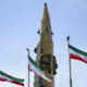 Združeni arabski emirati po izstrelitvah raket ustavili trgovino z Iranom