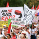 Zagrebške ulice zavzeli protestniki: "Hodi za Liko, hodi za Hrvaško"