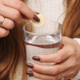 Konec mita: ne, tablete vitamina C v resnici ne pomagajo pri prehladu