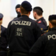 "Želela sem ga zaščititi": Avstrijka 11-letnemu sinu prerezala vrat, v zaporu bo do smrti